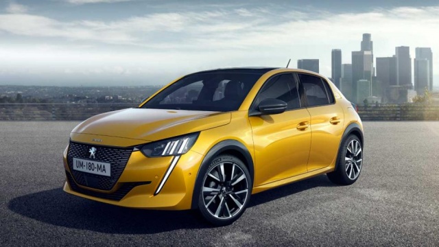 Бензиновая версия Peugeot 208 GT Line