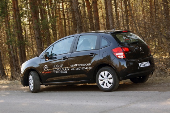 С 2002 года предыдущее поколение Citroen C3 успешно продавалось по всему миру. Тираж хэтчбека составил порядка 2 млн. штук. С выходом нового Citroen C3 французская компания планирует еще увеличить долю модели в классе B с 6,5 до 10%.